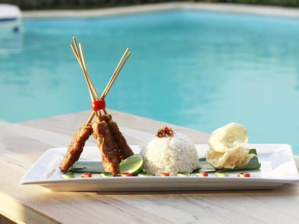 Spazzio Bali Hotel Kuta  Exterior photo